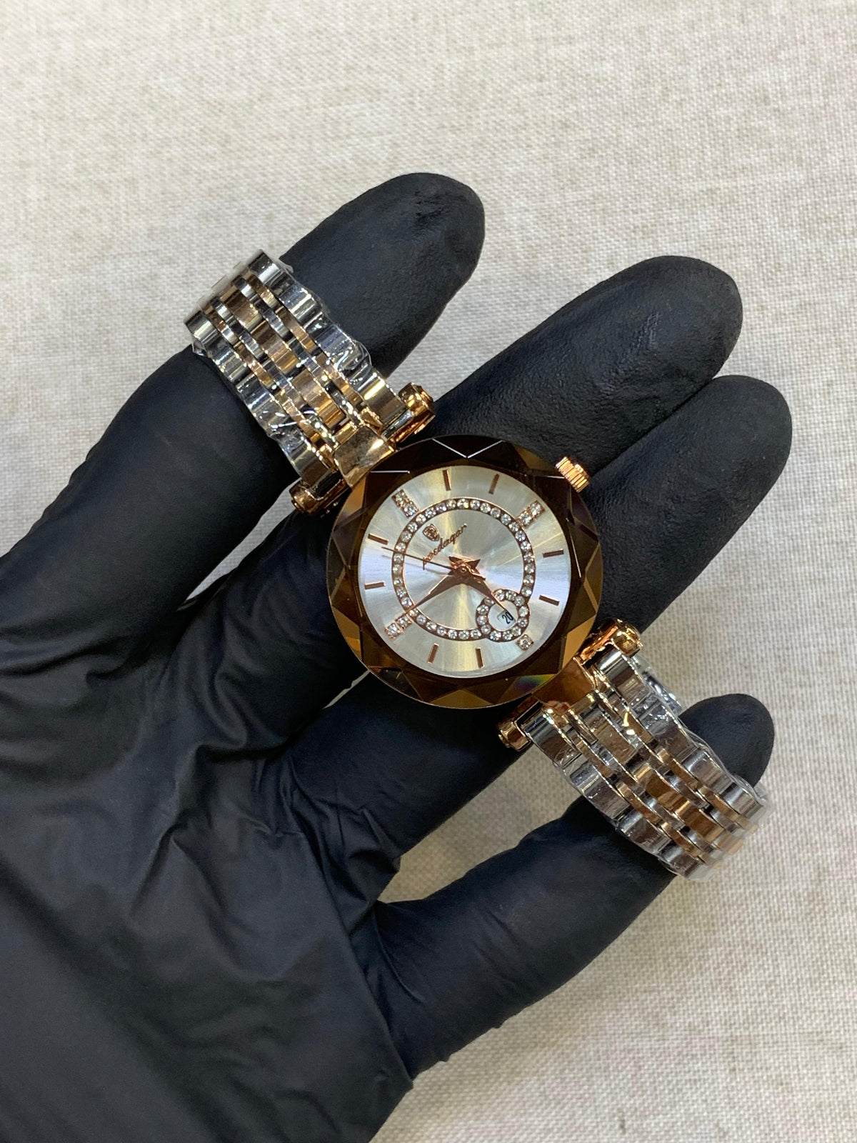 POEDAGAR Prism Crystal Watch — White Dial