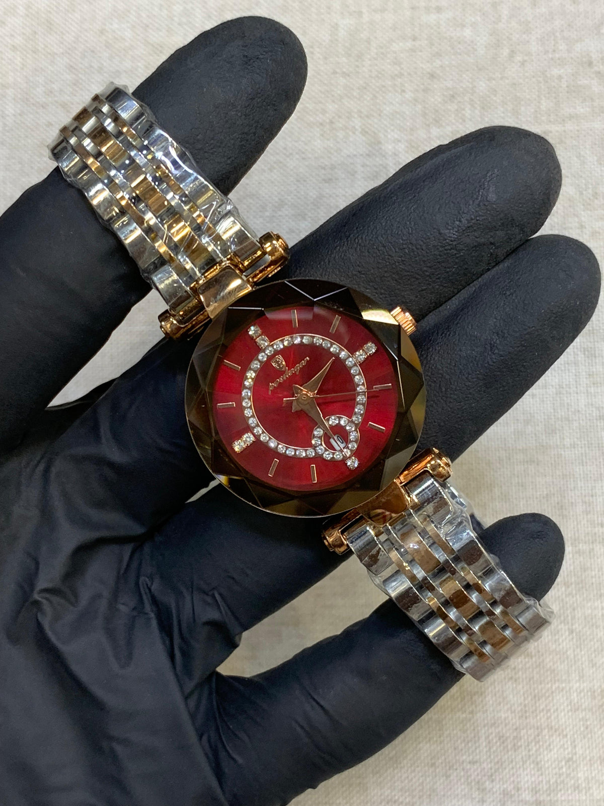 POEDAGAR Prism Crystal Watch — Red Dial