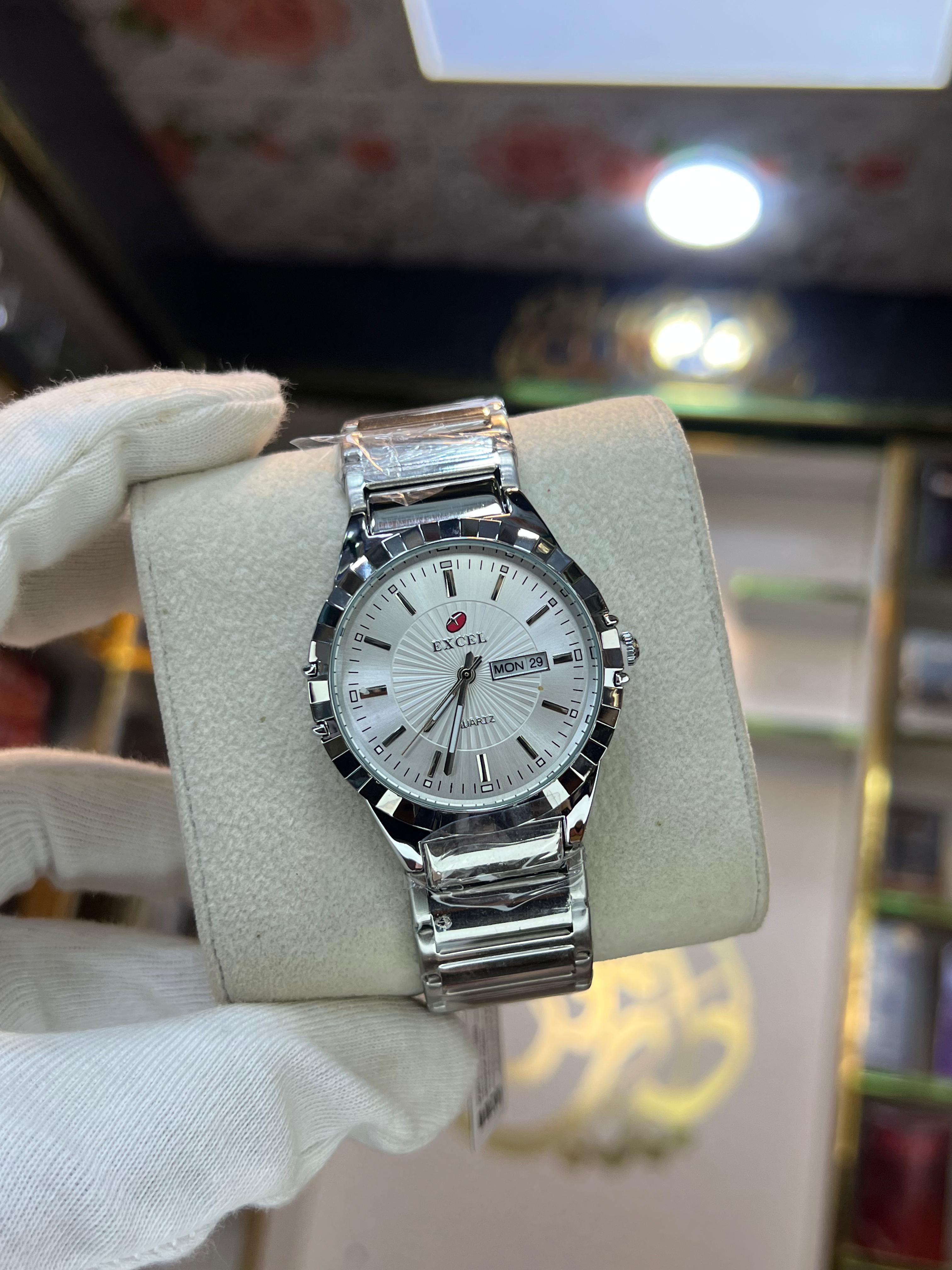 EXCEL Steel Day-Date silver bracelet watch angle