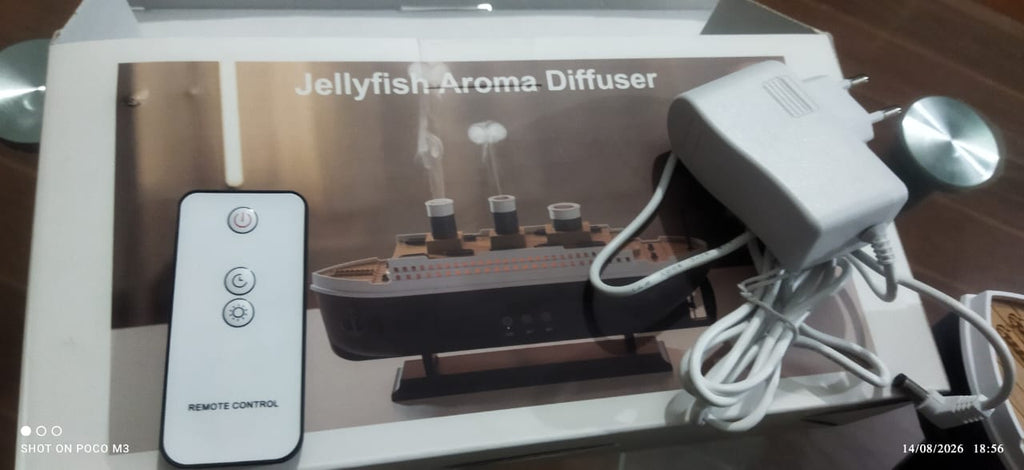 Jellyfish Aroma Diffuser & Night Light | PAK AURA