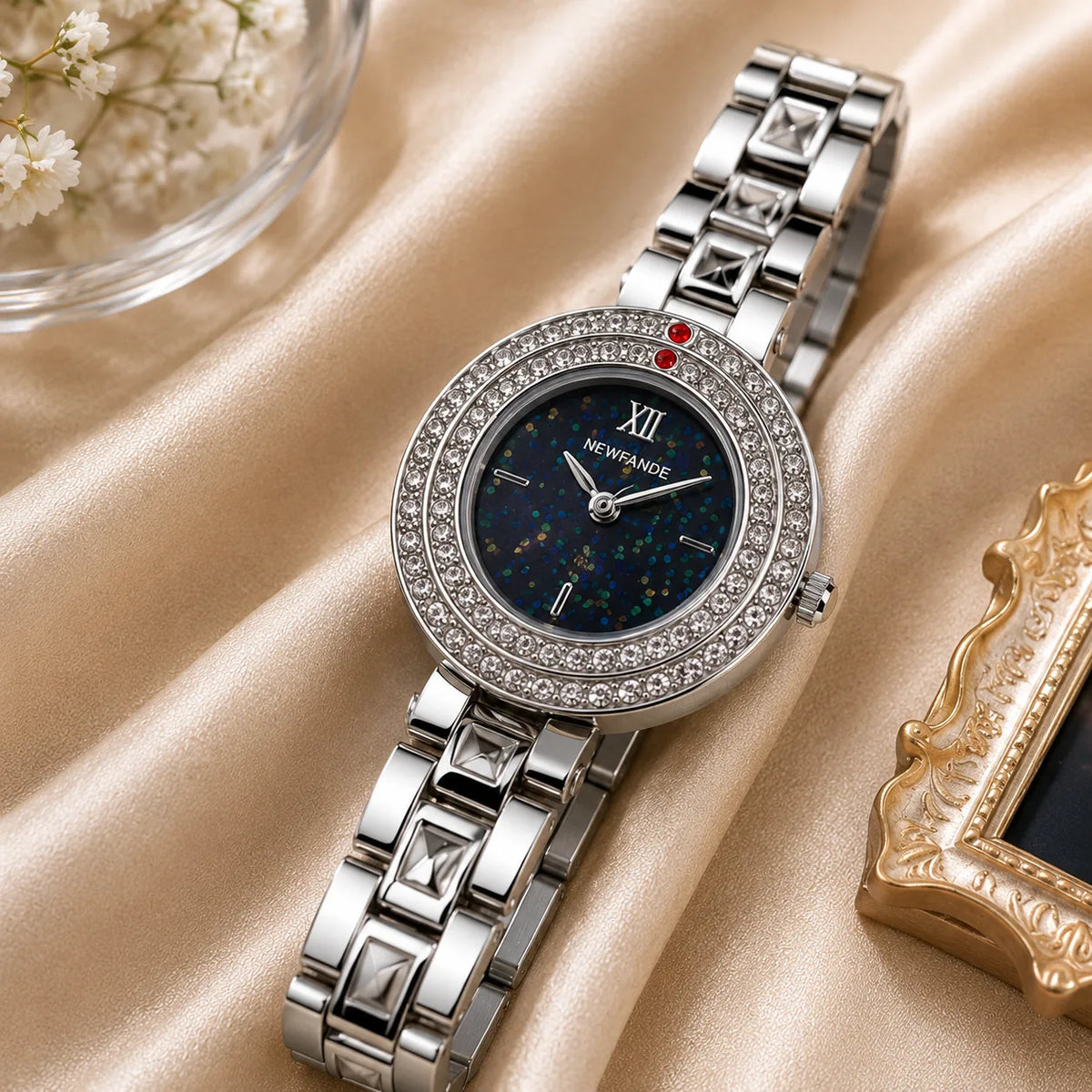 NEWFANDE Celeste Silver — Crystal Bezel Bracelet Watch